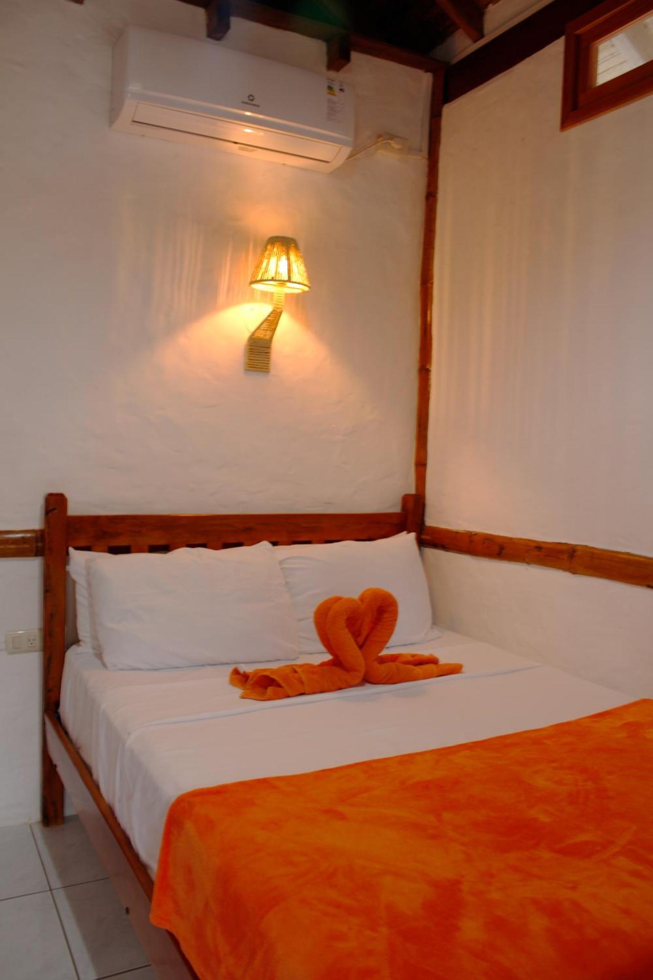 Hanga Roa Hotel Montañita Kültér fotó
